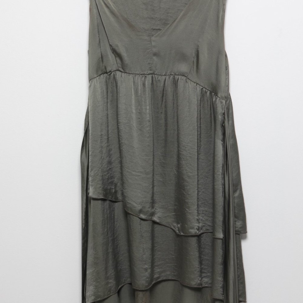 Dress - Picture 4 of 9